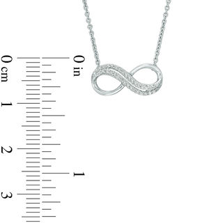 horizontal infinity necklace