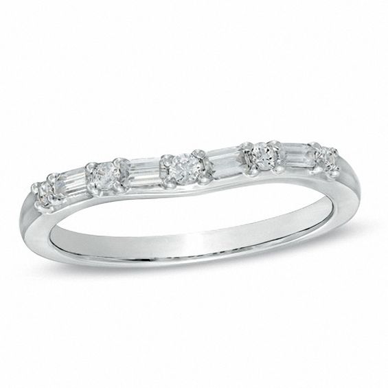 alternating round and baguette diamond wedding band