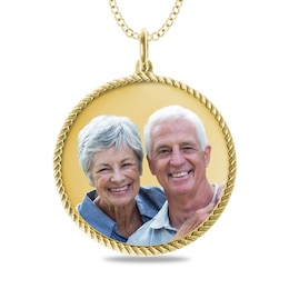 Engravable Photo Rope Frame Circle Pendant in 14K White, Yellow or Rose Gold (1 Image and 3 Lines)