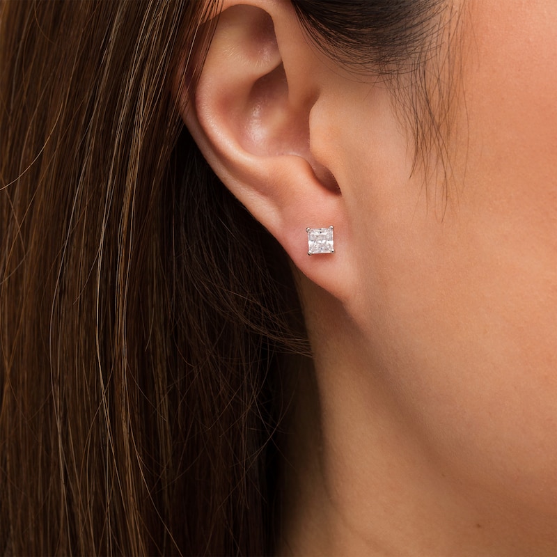 14k Square Cut Diamond Earring - Single Stud