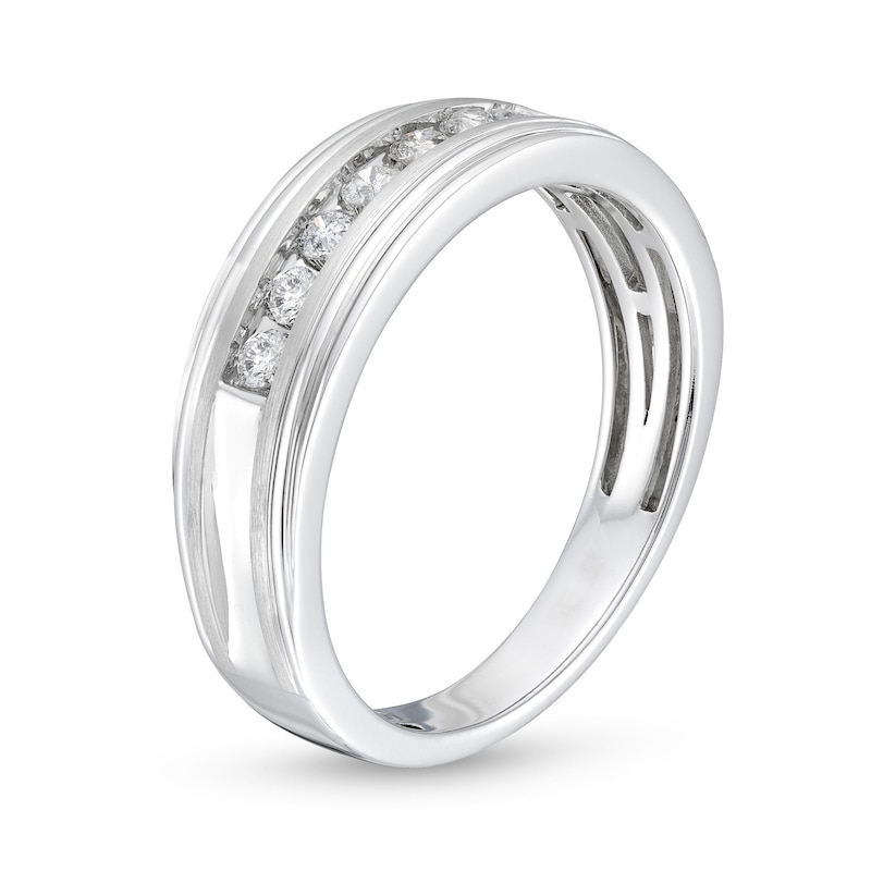 Main Image 3 of Men's 1/3 CT. T.W. Diamond Ridged Edge Seven Stone Band in 10K White Gold