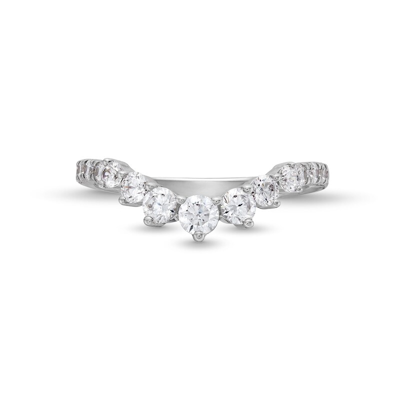 3/4 CT. T.W. Certified Lab-Created Diamond Graduated Chevron Anniversary Band in 14K White Gold (F/VS2)