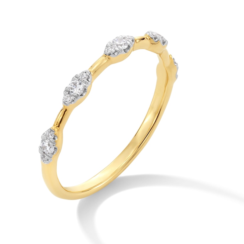 Main Image 3 of 1/6 CT. T.W. Diamond Trio Scallop Band in 10K Gold