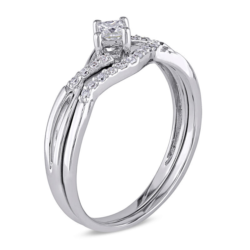 Previously Owned - 1/5 CT. T.W. Princess-Cut Diamond Bridal Set in 10K White Gold