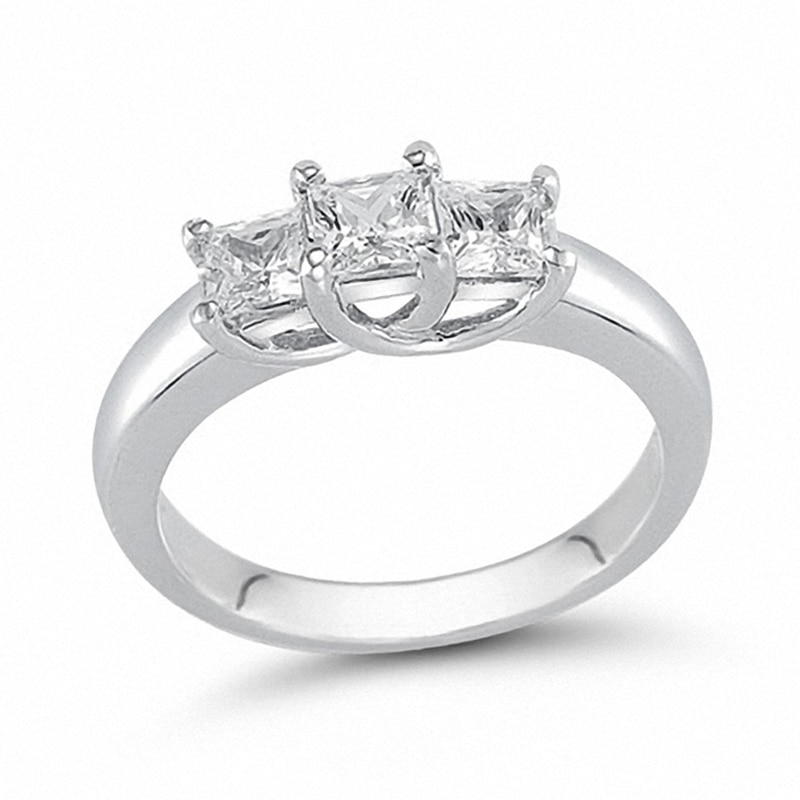 Main Image 1 of Previously Owned - 1/4 CT. T.W. Princess-Cut Diamond Three Stone Band in 14K White Gold (H/VS2)