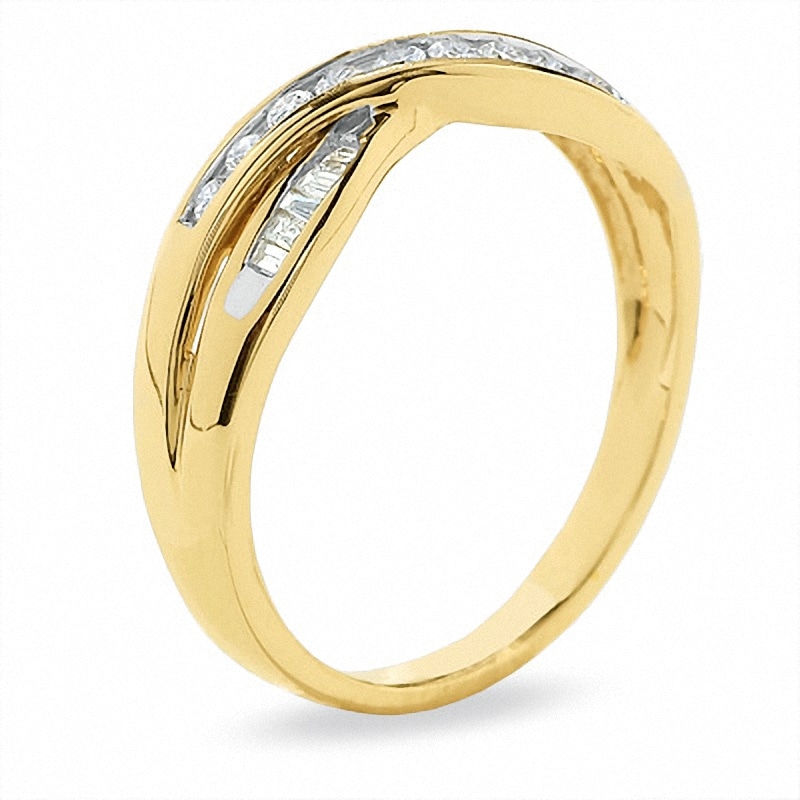 Previously Owned - 1/4 CT. T.W. Diamond Crossover Band in 14K Gold