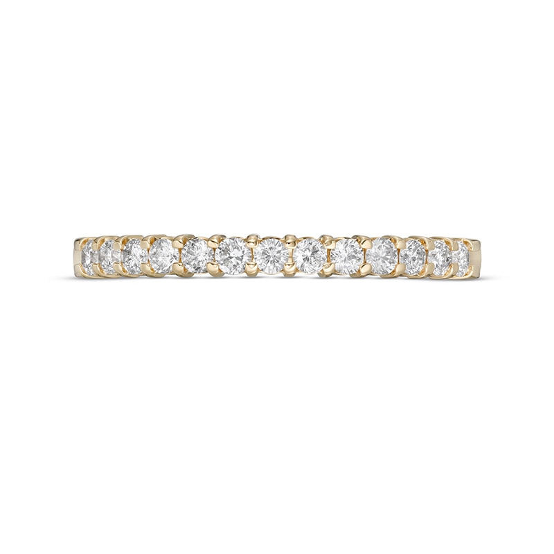 Previously Owned - 1/4 CT. T.W. Diamond Anniversary Band in 14K Gold