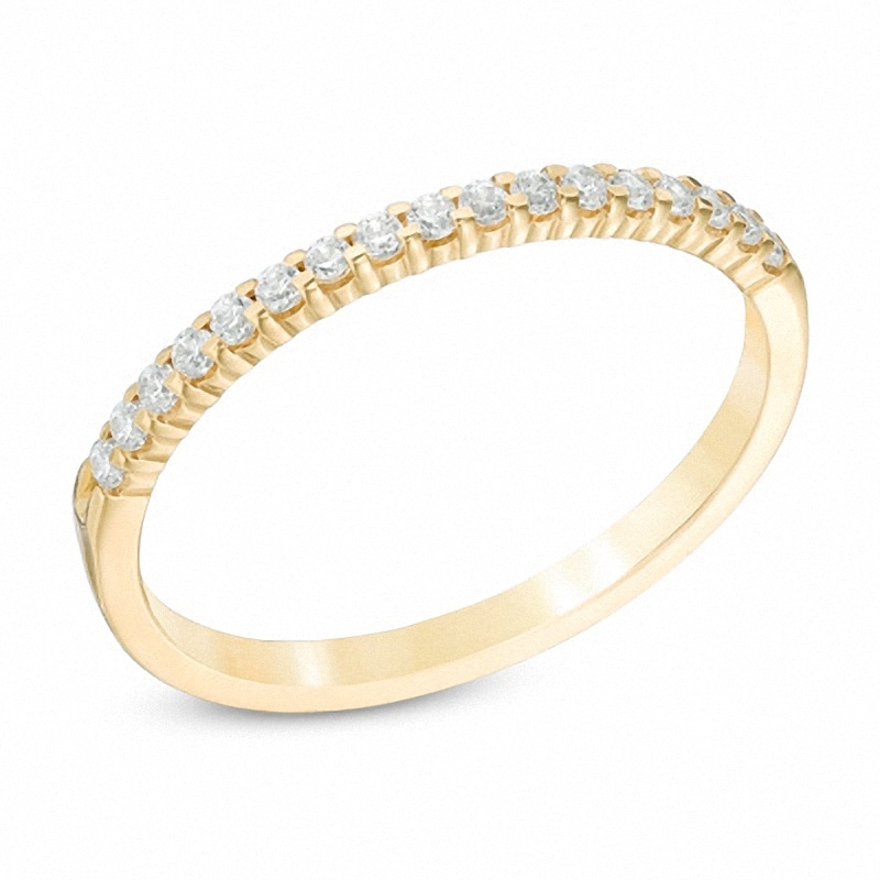 Previously Owned - 1/6 CT. T.W. Diamond Band in 14K Gold